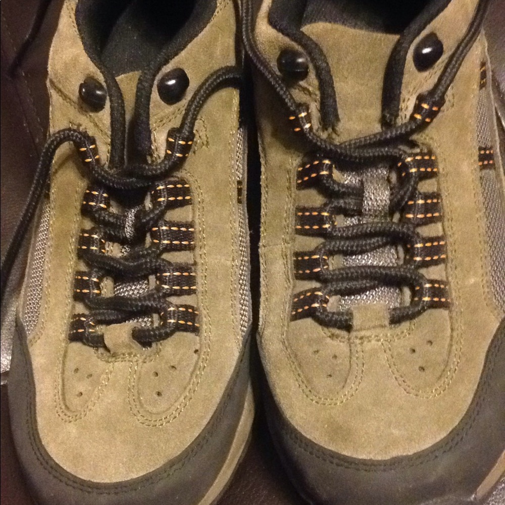 Shoes - Picture 3 of 5